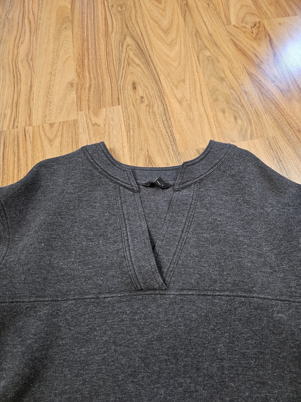 Banana Republic Heather Charcoal  Scuba V-Neck Sweatshirt - Picture 14 of 16
